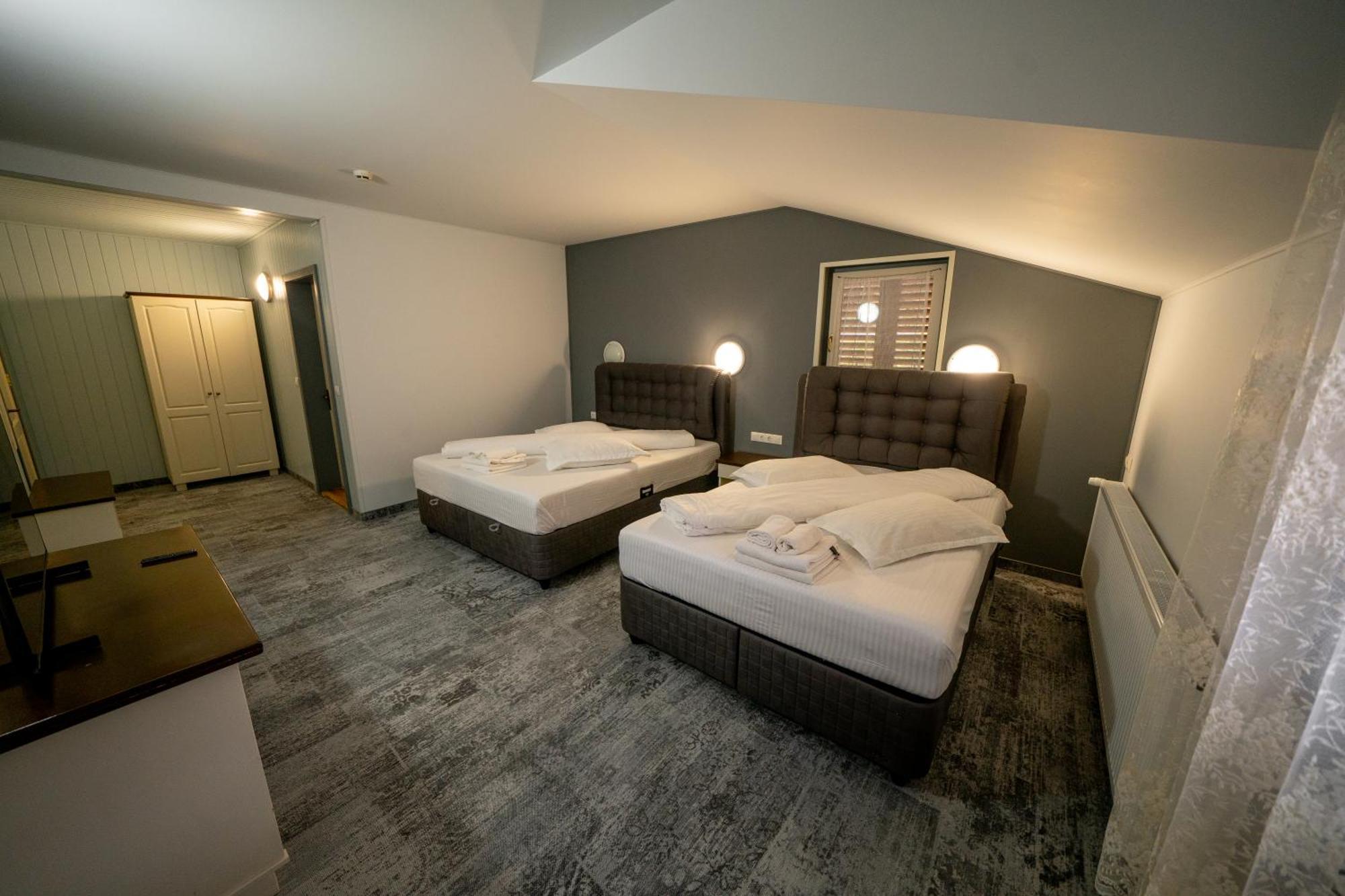 Popas Turistic Transfagarasan Hotel Cartisoara Exterior photo
